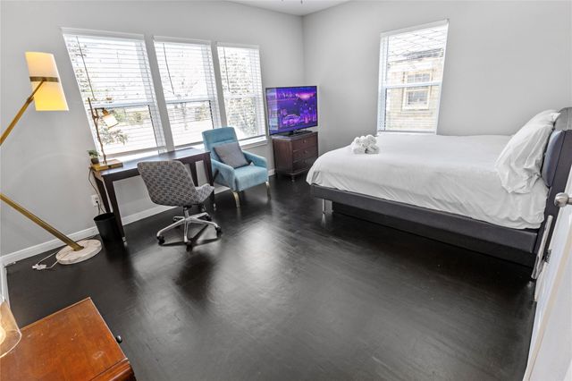 2824 Blodgett Street, Houston, TX 77004