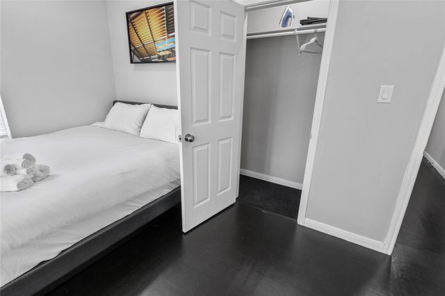 2824 Blodgett Street, Houston, TX 77004