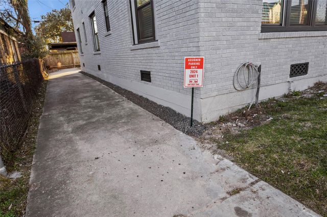 2824 Blodgett Street, Houston, TX 77004