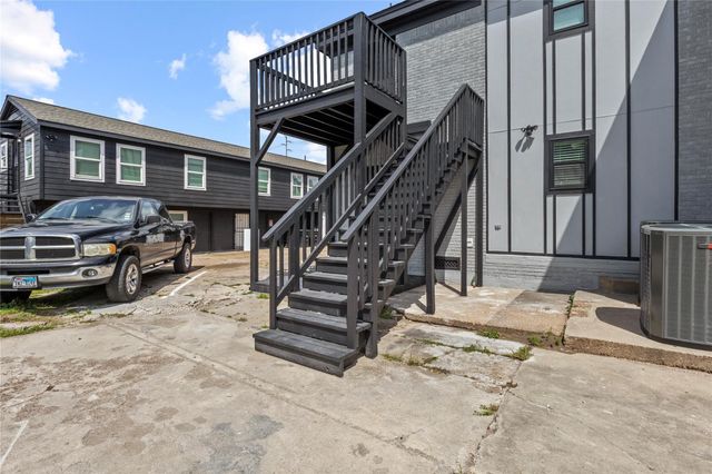 2824 Blodgett Street, Houston, TX 77004