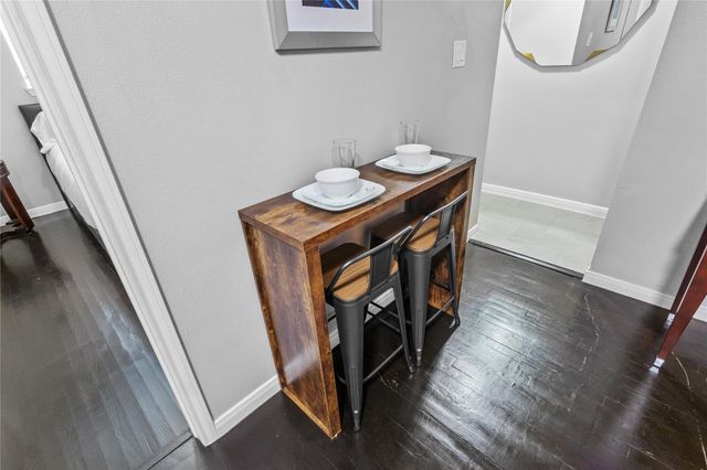 2824 Blodgett Street, Houston, TX 77004