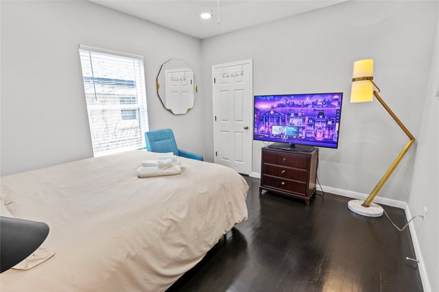 2824 Blodgett Street, Houston, TX 77004