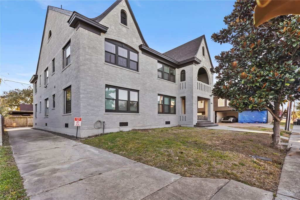 2824 Blodgett Street, Houston, TX 77004