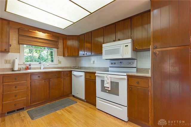 228 E Rahn Road, Dayton, OH 45429