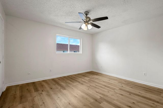 1701 Upland Drive 114, Houston, TX 77043