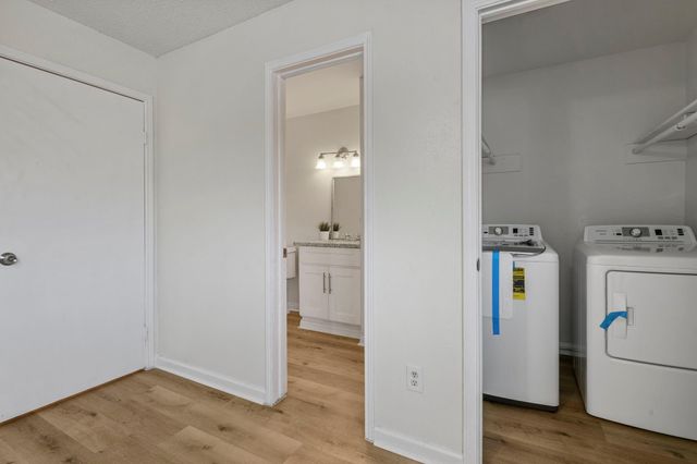 1701 Upland Drive 114, Houston, TX 77043