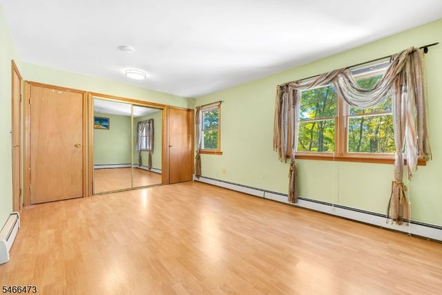 11 Mountain View Ter, Byram Twp., NJ 07871