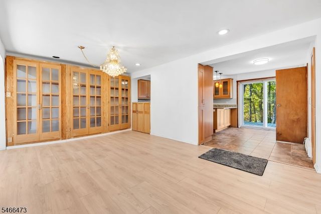 11 Mountain View Ter, Byram Twp., NJ 07871