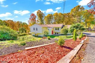 11 Mountain View Ter, Byram Twp., NJ 07871