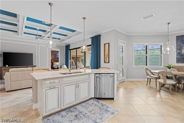9352 Vercelli CT, Naples, FL 34113