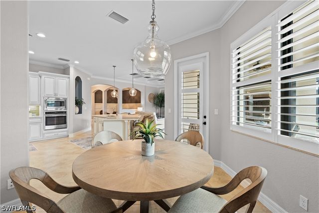 9352 Vercelli CT, Naples, FL 34113