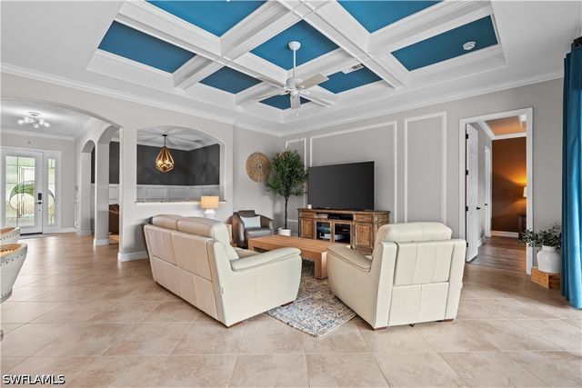 9352 Vercelli CT, Naples, FL 34113