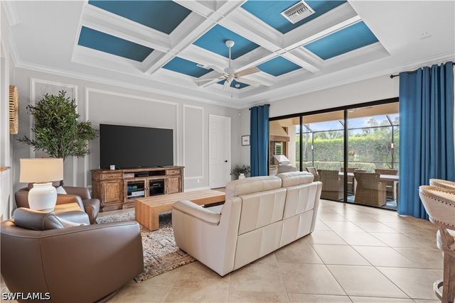 9352 Vercelli CT, Naples, FL 34113