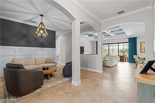 9352 Vercelli CT, Naples, FL 34113