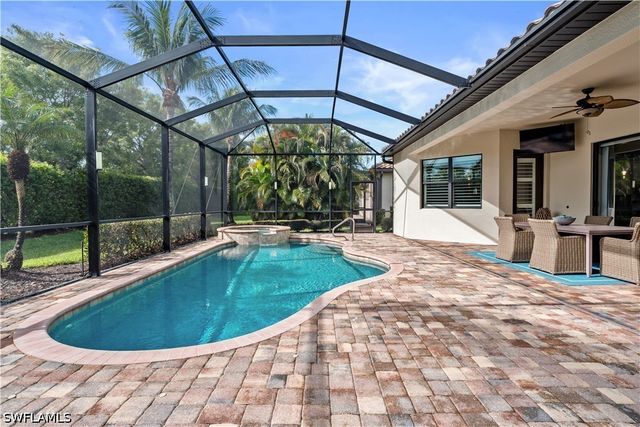 9352 Vercelli CT, Naples, FL 34113