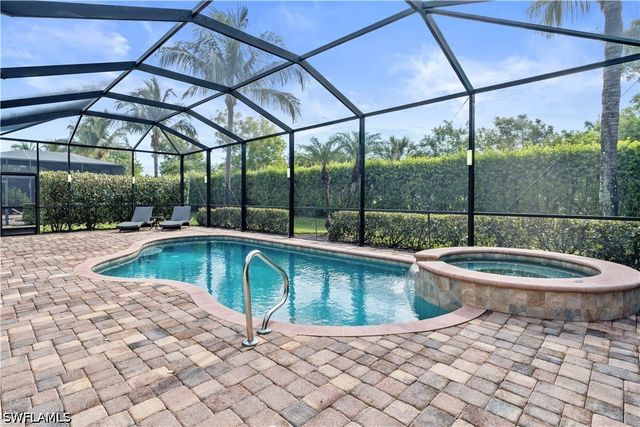 9352 Vercelli CT, Naples, FL 34113