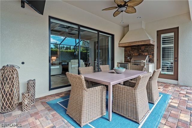 9352 Vercelli CT, Naples, FL 34113