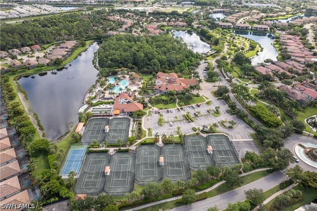 9352 Vercelli CT, Naples, FL 34113