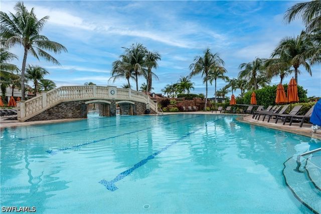 9352 Vercelli CT, Naples, FL 34113