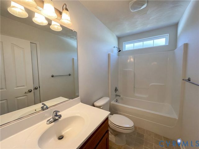 4207 Cougar Trl, Chester, VA 23831