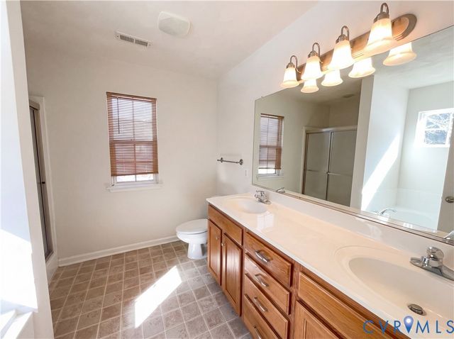 4207 Cougar Trl, Chester, VA 23831