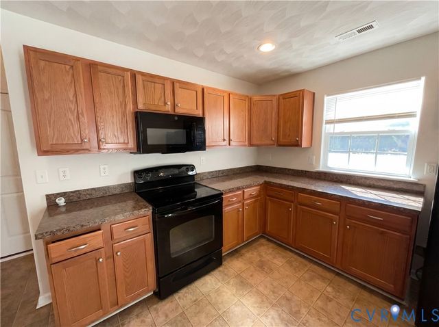 4207 Cougar Trl, Chester, VA 23831