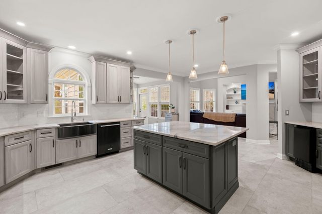 2461 Darts Cove Way, Mount Pleasant, SC 29466