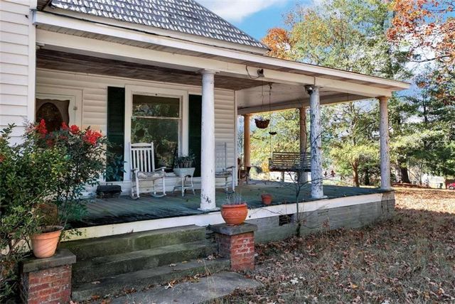 283 Yonah Street, Cornelia, GA 30531