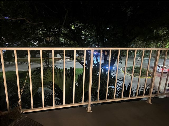 1805 Sans Souci Blvd 429, North Miami, FL 33181