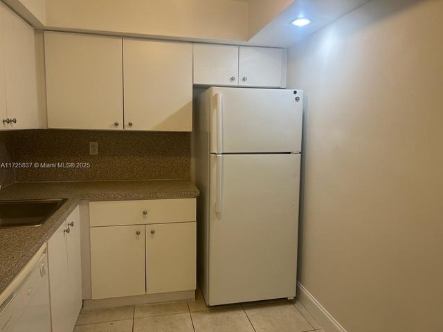 1805 Sans Souci Blvd 429, North Miami, FL 33181
