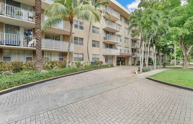 1805 Sans Souci Blvd 429, North Miami, FL 33181