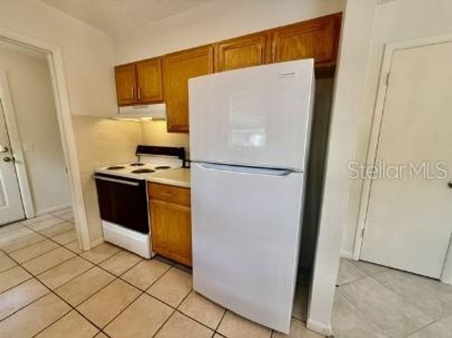 223 N ADELLE AVENUE, Deland, FL 32720