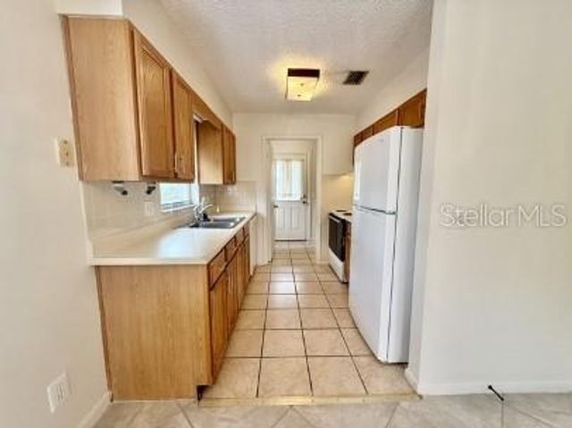 223 N ADELLE AVENUE, Deland, FL 32720