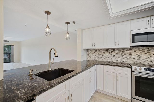 7204 JESSIE HARBOR DRIVE 7204, Osprey, FL 34229