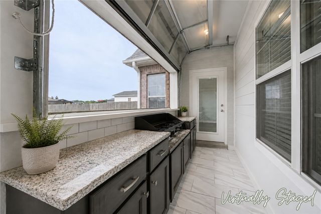 951 NW Pautsky Avenue, Bentonville, AR 72713