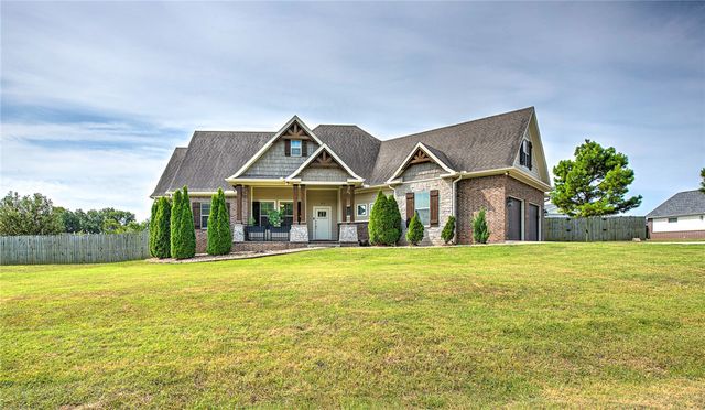 951 NW Pautsky Avenue, Bentonville, AR 72713