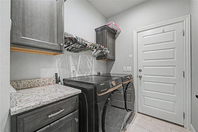 951 NW Pautsky Avenue, Bentonville, AR 72713