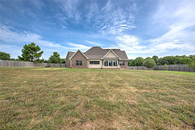 951 NW Pautsky Avenue, Bentonville, AR 72713