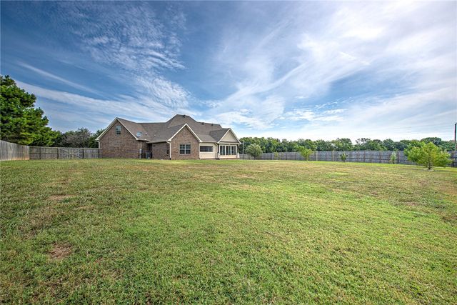 951 NW Pautsky Avenue, Bentonville, AR 72713