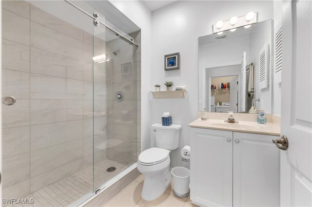 1320 Charleston Square DR 201, Naples, FL 34110