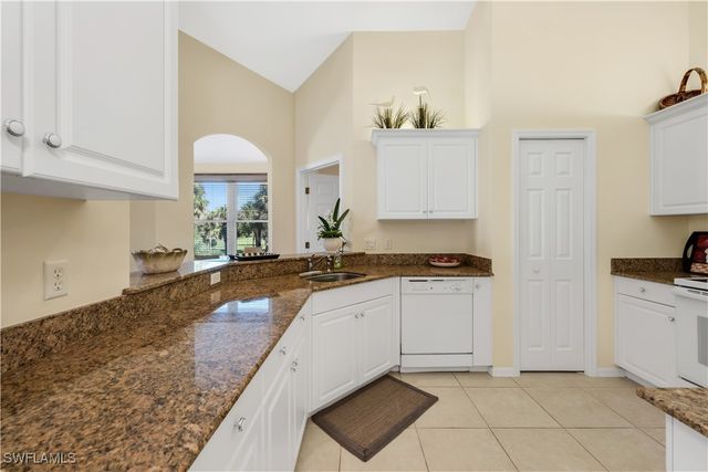 1320 Charleston Square DR 201, Naples, FL 34110