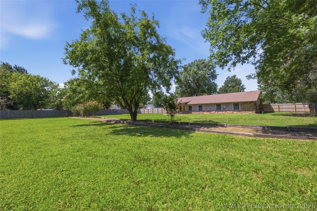 10921 N 110th East Avenue, Owasso, OK 74055