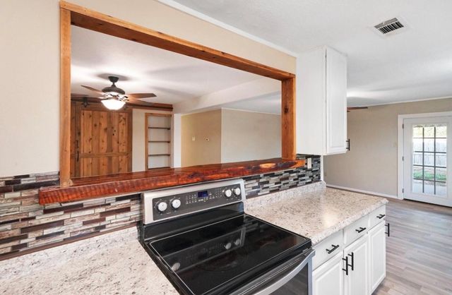 503 NE 39th Avenue, Mineral Wells, TX 76067