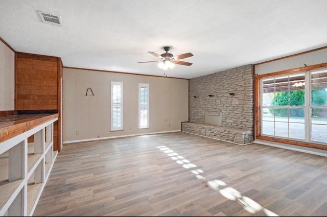 503 NE 39th Avenue, Mineral Wells, TX 76067