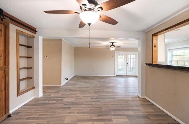 503 NE 39th Avenue, Mineral Wells, TX 76067