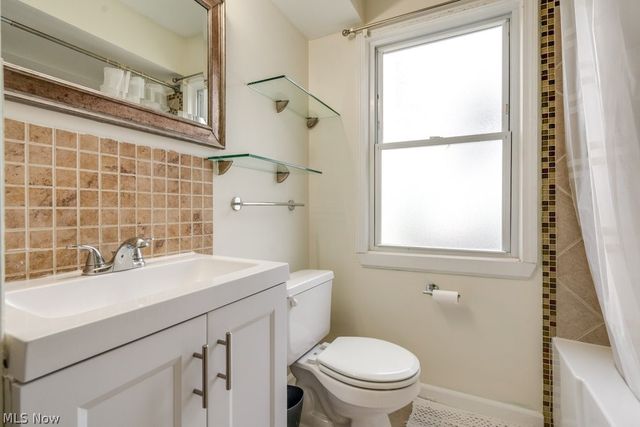 1367 Churchill Road, Lyndhurst, OH 44124