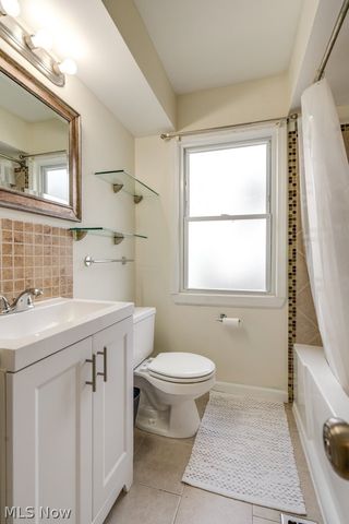 1367 Churchill Road, Lyndhurst, OH 44124