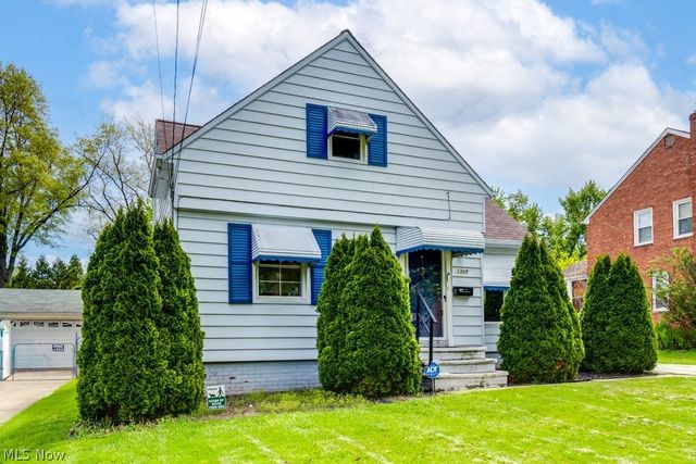 1367 Churchill Road, Lyndhurst, OH 44124