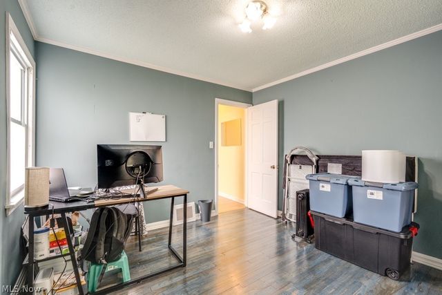 1367 Churchill Road, Lyndhurst, OH 44124