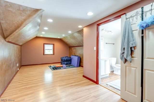 1367 Churchill Road, Lyndhurst, OH 44124